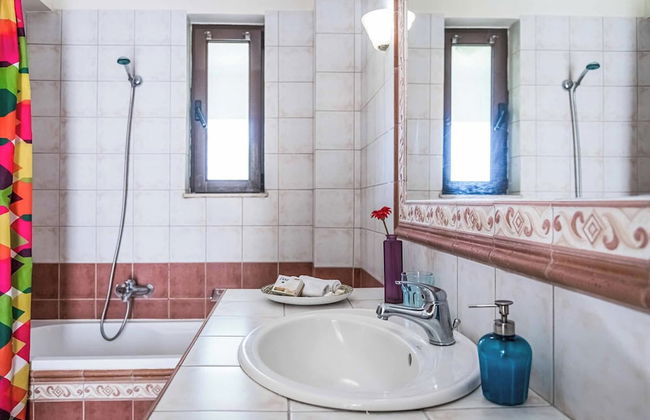 Villa Xenos Dio - Photo 17