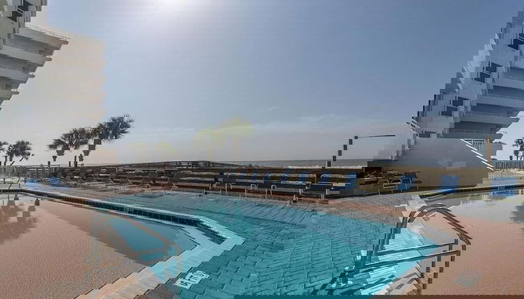 Photo 1 - Seaspray Riverside 611