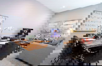 Foto 2 - Modern Chic Home Mickey and Toy Story Rooms