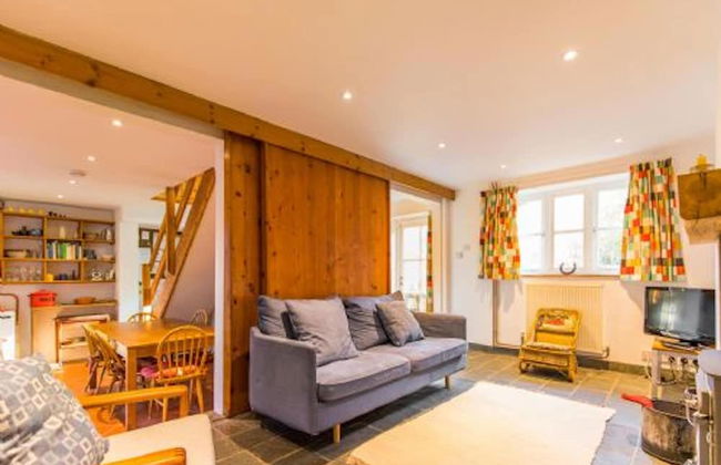 Host Stay Marlpit Cottage - Foto 4