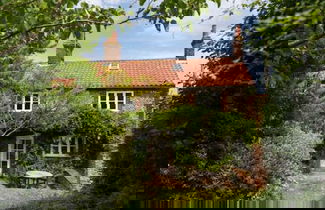 Photo 1 - Host Stay Marlpit Cottage
