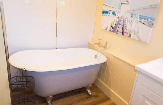 Host Stay Boathouse Barn - Photo 11