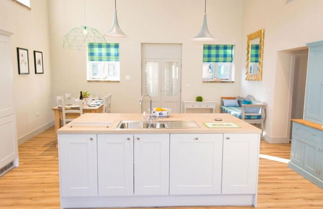 Host Stay Boathouse Barn - Photo 8