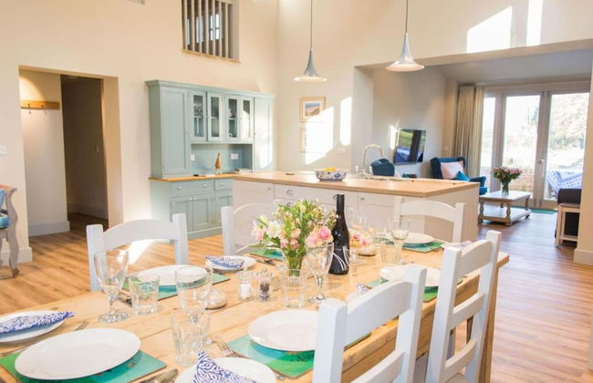 Host Stay Boathouse Barn - Photo 12
