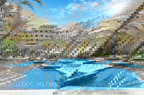 Foto 31 - LUX The Grandeur Palm Garden View Suite