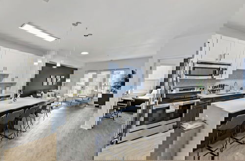Photo 16 - KB - Midtown205