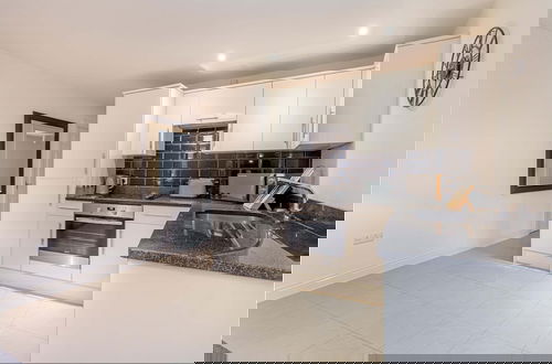 Foto 6 - Host Stay Westbrook Court Apartment