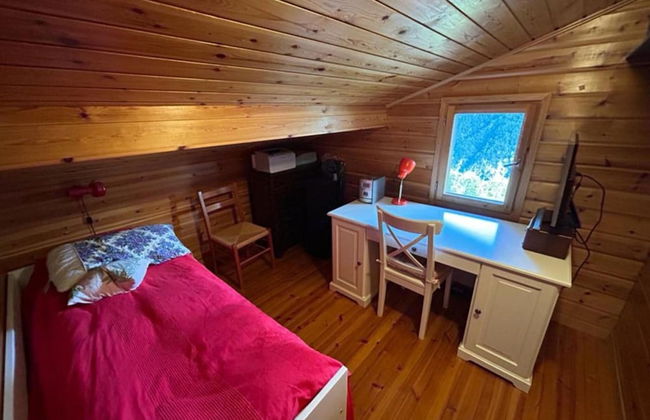 Chalet With Garden and Mountain View - Photo 2