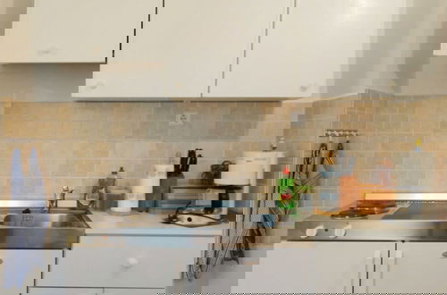 Foto 4 - Bright Krk Apartment With Balcony and Beach Proximity