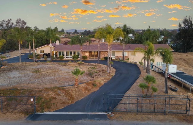 Bordeaux by Avantstay Private Pool, Hot Tub & Game Room Near Temecula - Photo 47
