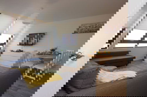 Foto 6 - Stayzo Stylish Accommodation in Southampton 10