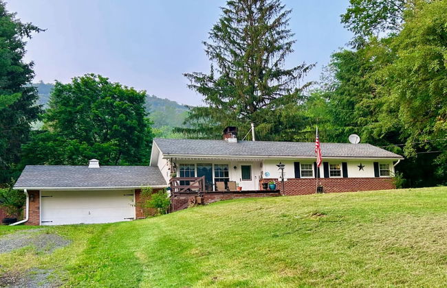 Amazing Hiking Cozy Home Close to Mountns Fireplace - Foto 13