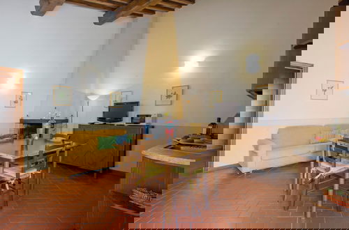 Foto 5 - Amazing Chianti Site Olivo Shared Pool