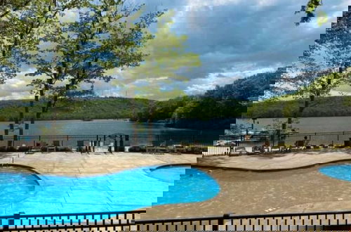 Foto 49 - The Boulder Inn by Avantstay Indoor Hot Tub Game Room Outdoor Fire Pit