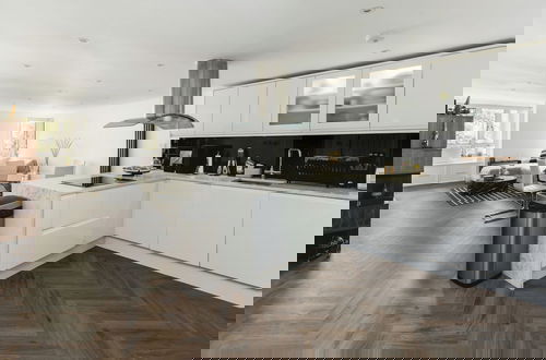 Foto 11 - ;Stunning 2BD Apartment in Maida Vale