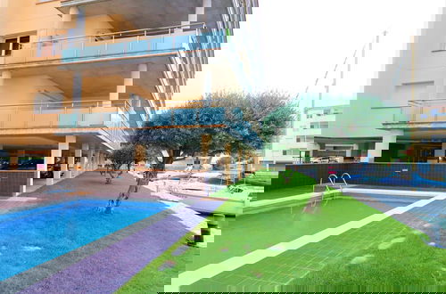 Foto 32 - Apartment With Scenic View