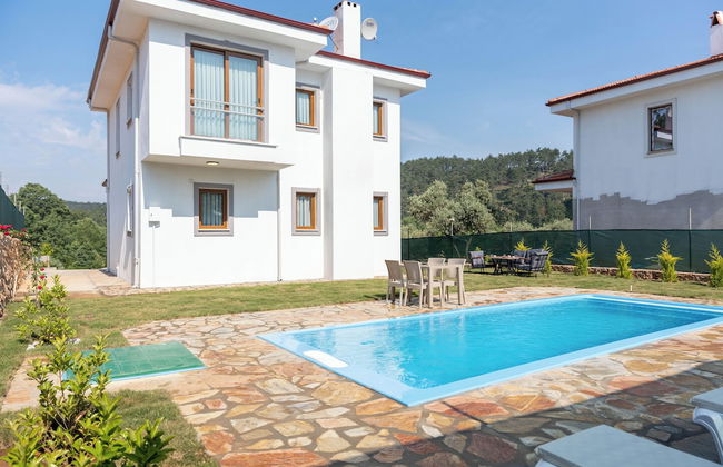 Villa Türkoğlu Akyaka Kuyucak - Foto 1