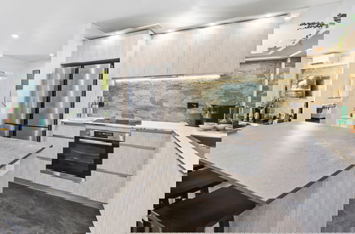 Foto 8 - Modern Apartment with Esplanade Views