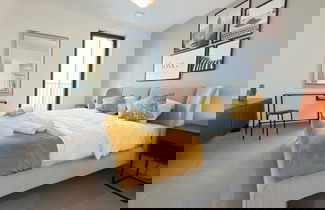Photo 2 - Beautiful 1 bedroom flat w terrace