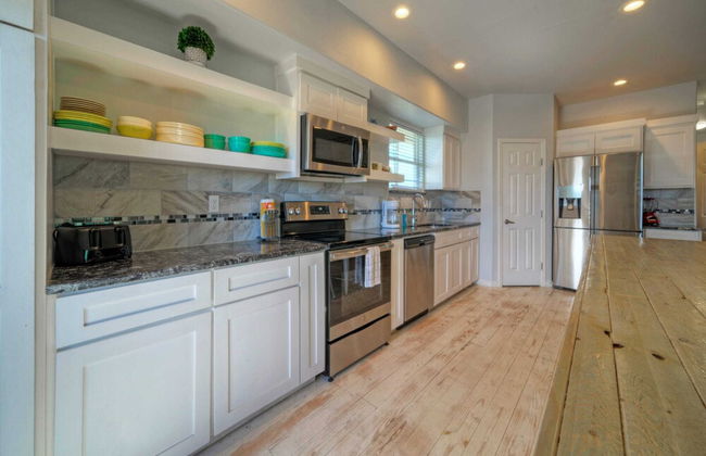 Sleeps 28 2 Homes w/ Boat Dock & Waterfront Pool Laguna Village Haven - Foto 52