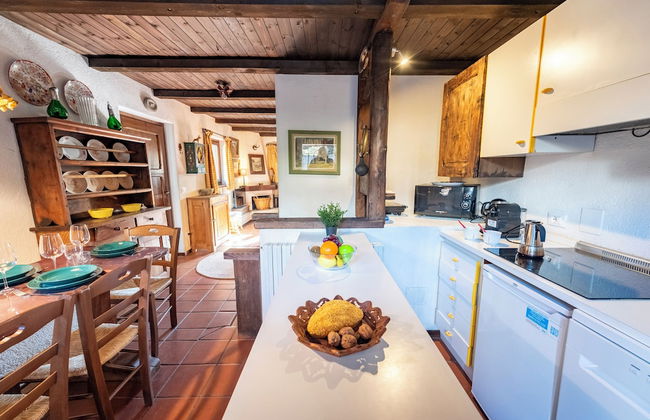 Lovely Apartment In Courmayeur - Photo 9