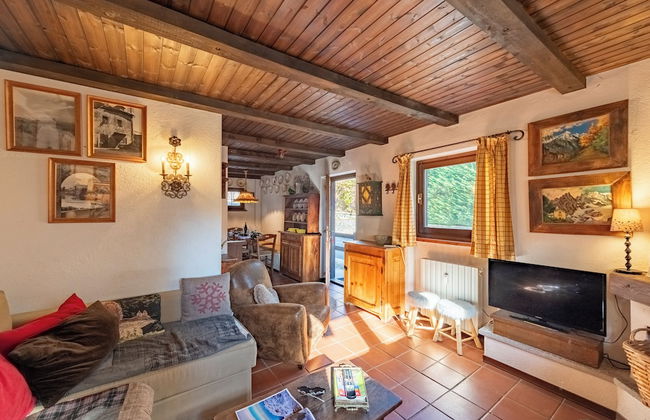 Lovely Apartment In Courmayeur - Photo 13