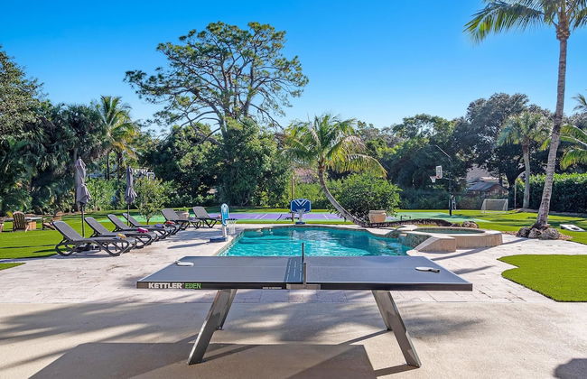 Luxurious 7-Bedroom Villa with Pool & Games - Foto 75