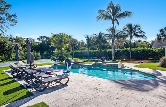Luxurious 7-Bedroom Villa with Pool & Games - Foto 76
