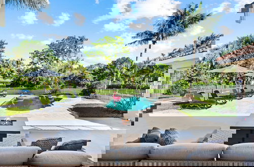 Foto 67 - Luxurious 6-Bedroom Villa with Pool & Games