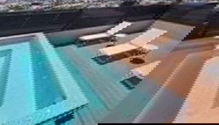 Foto 1 - Goistay Discover Unparalleled Elegance in the Clouds A Luxury Apartment in th