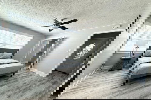 Foto 14 - New Fresh House in Seminole Close to Beach