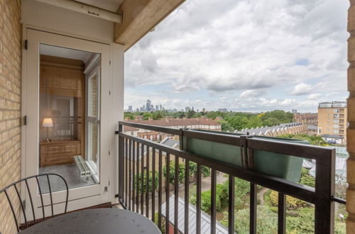 Photo 16 - Bright, Modern One-bed With Stunning View of Thames