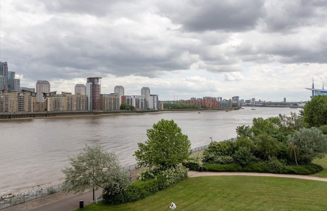 Bright, Modern One-bed With Stunning View of Thames - Foto 22
