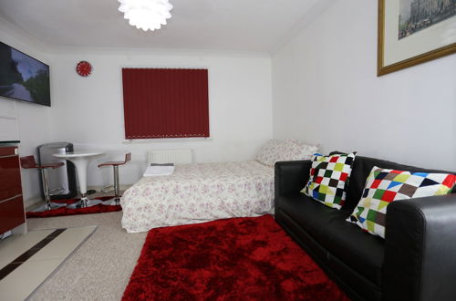 Photo 26 - Lovely Studio Apartments - Thamesmead