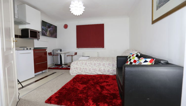 Photo 1 - Lovely Studio Apartments - Thamesmead