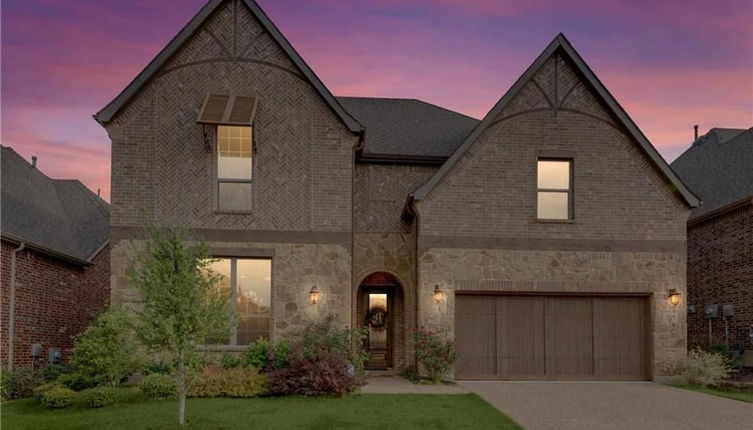 Photo 1 - Single Family Home in Dallas