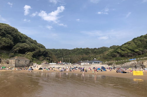 Foto 20 - Stunning Beach Front Apartment in Caswell Swansea