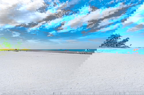 Foto 1 - Absolute Paradise Ami-private Beach Access-water Views From Every Window-heated Pool- Walk To 14 Restaurants