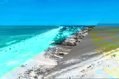 Foto 72 - Absolute Paradise Ami-private Beach Access-water Views From Every Window-heated Pool- Walk To 14 Restaurants