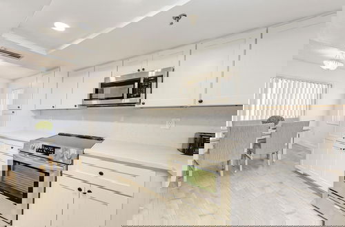 Foto 50 - Absolute Paradise Ami-private Beach Access-water Views From Every Window-heated Pool- Walk To 14 Restaurants