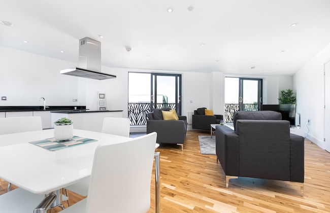 London Riverview - Canary Wharf - Excel - Photo 17