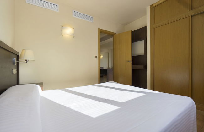 MS Apartamentos Puerto Marina - Foto 12