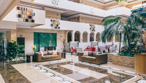Lobby-Lounge