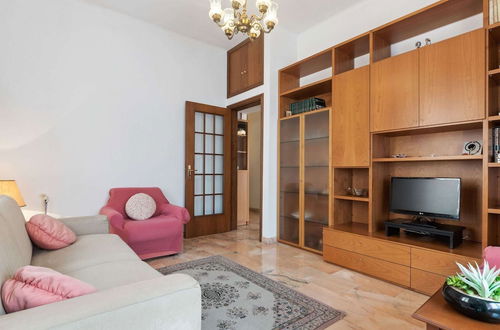 Foto 13 - Spacious Apartment in Lavagna near Sea & City Center