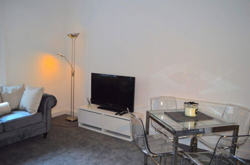 Foto 19 - Spacious 3 Bedroom Flat in the City Centre