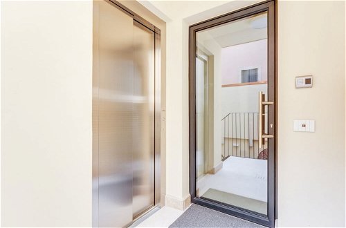 Photo 6 - Luxury & Charming Piazzetta San Giorgio Apartments