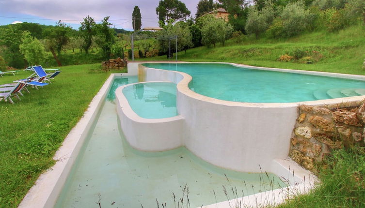 Foto 1 - Rustic Villa with Private Pool near Montepulciano