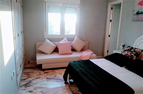 Photo 3 - Wish-Suite San Jacinto de Sevilla Apartment