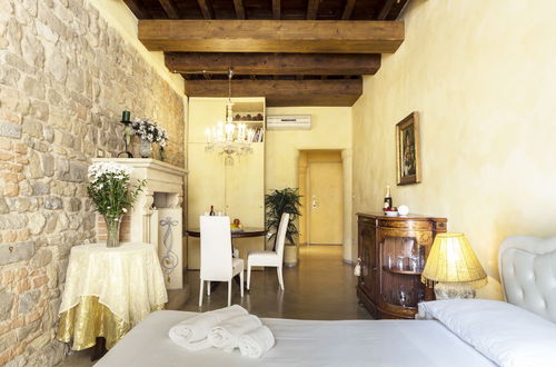 Photo 3 - Signoria honeymoon apartment