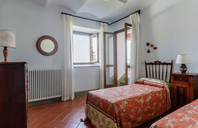 Villa With Private Swimming Pool - Photo 7